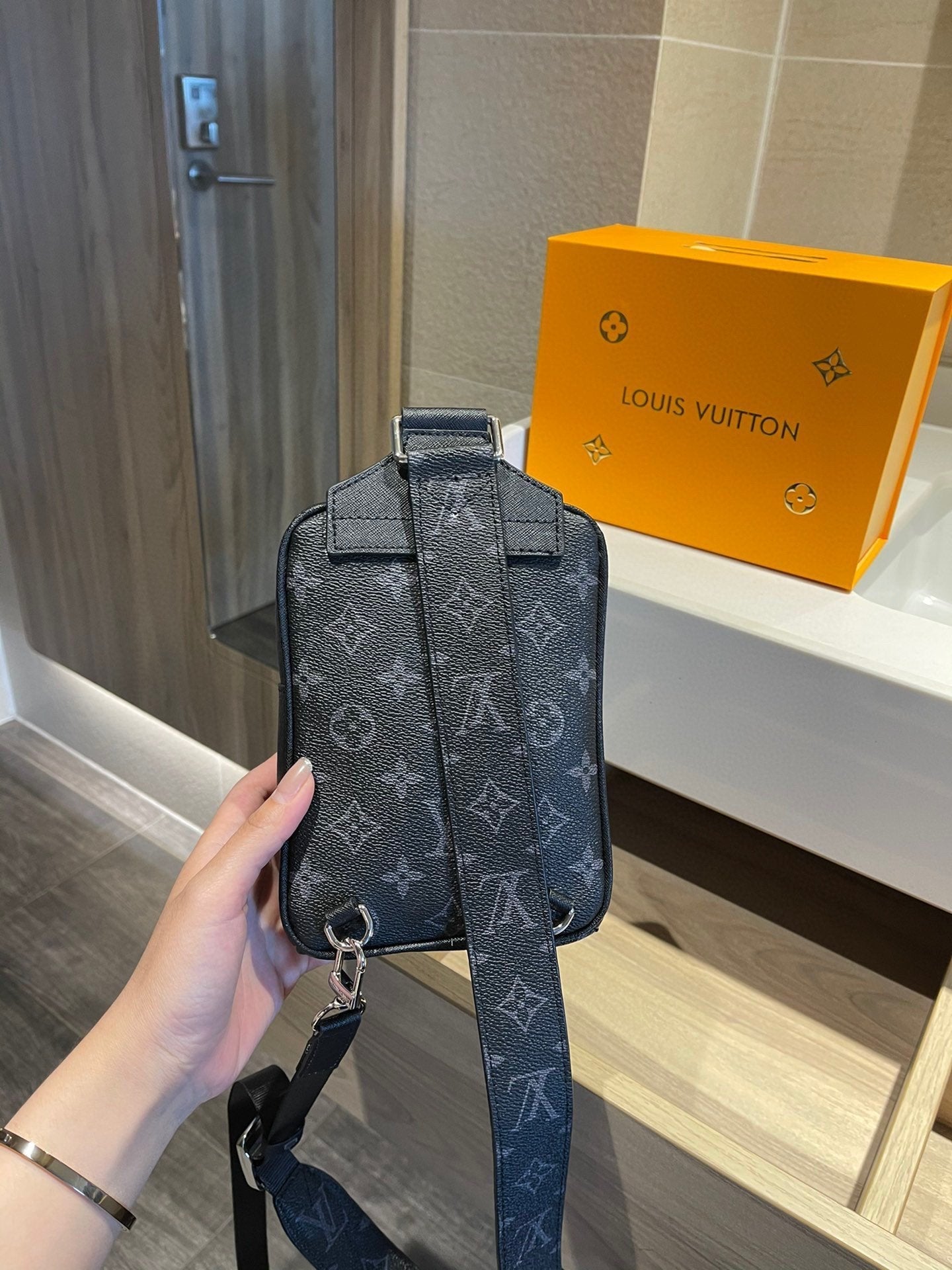 Designer Handbags Louis Vuitton 484