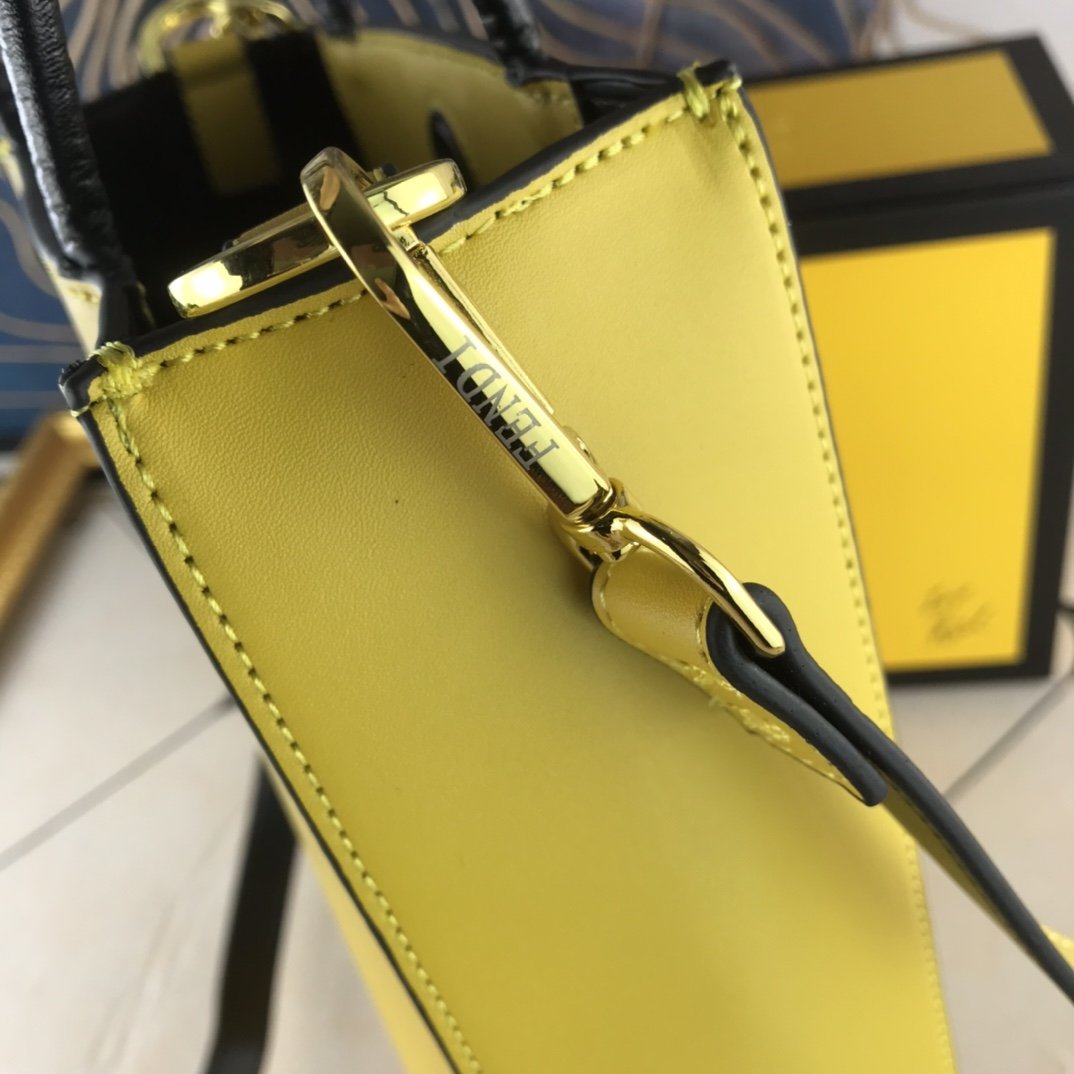 Designer Handbags Fendi 053
