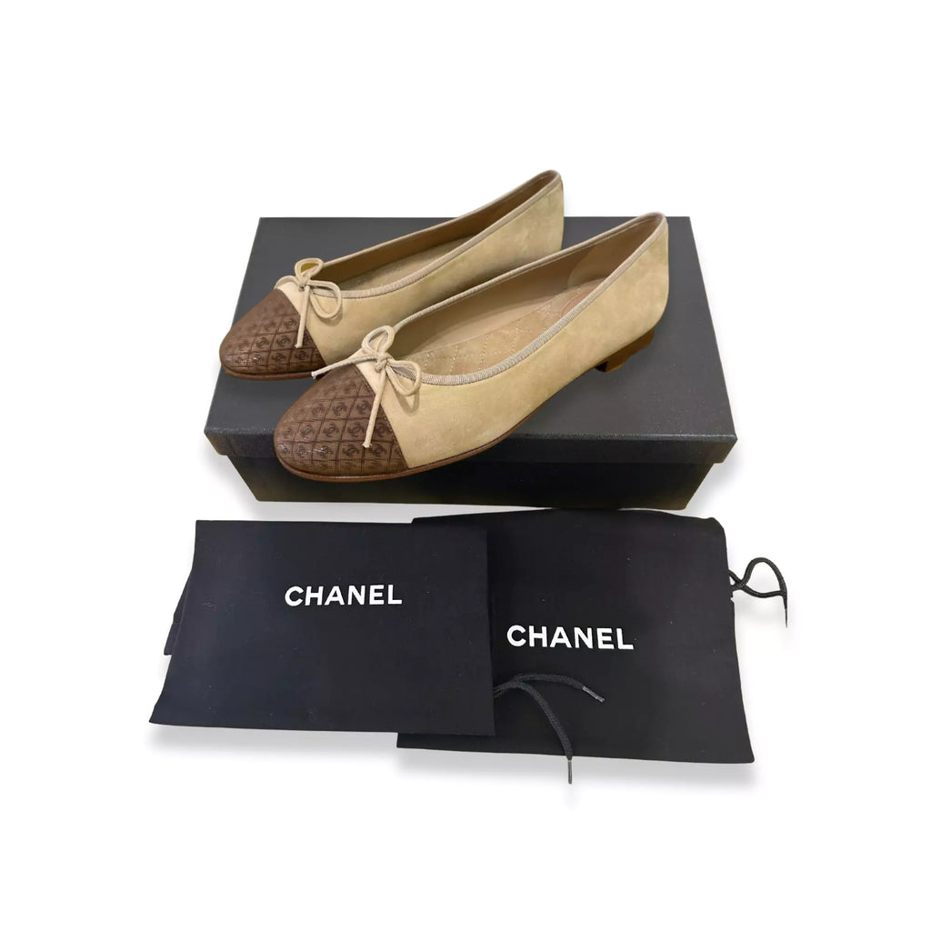 CHANEL BEIGE SUEDE LEATHER BALLET FLATS