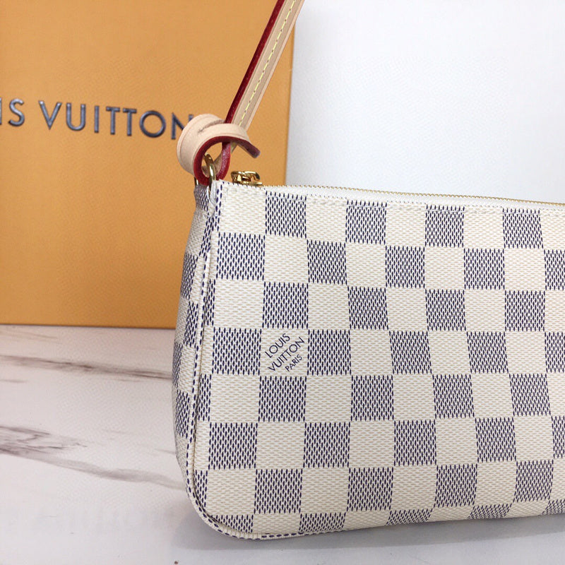 Louis Vuitton Luxury Bags 1810