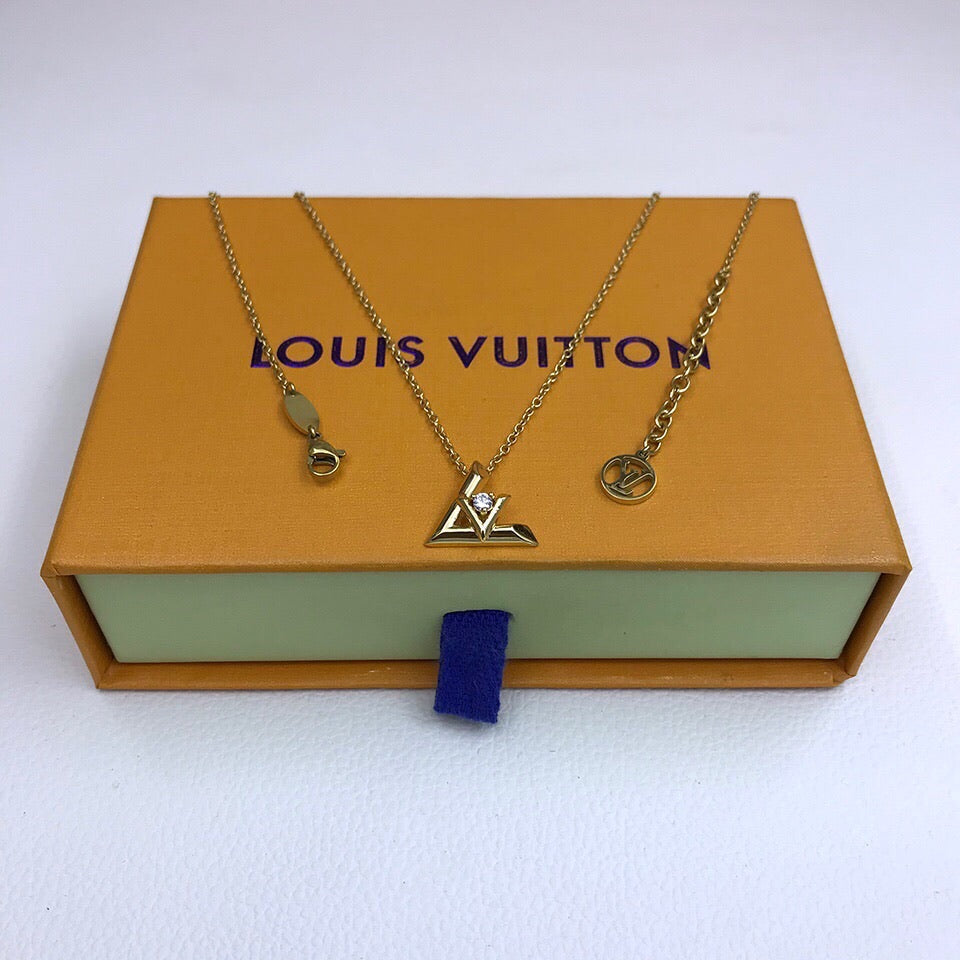 BG - Holiday Necklace louis vuitton015
