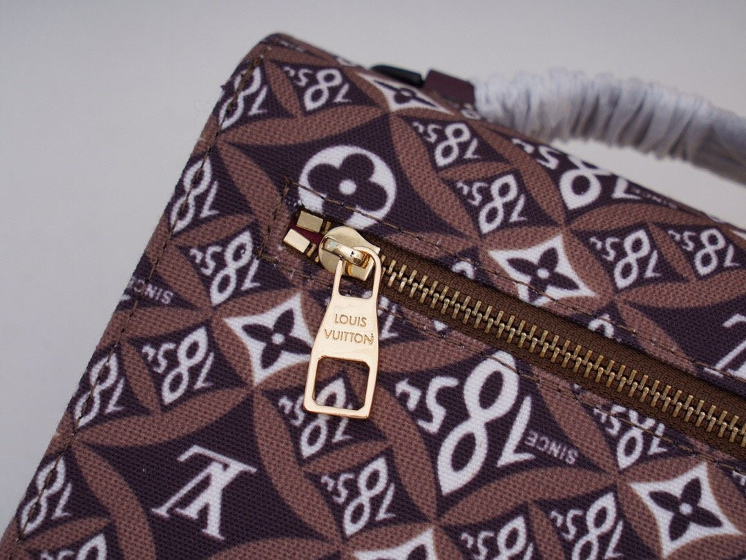 Designer Handbags louis vuitton 130