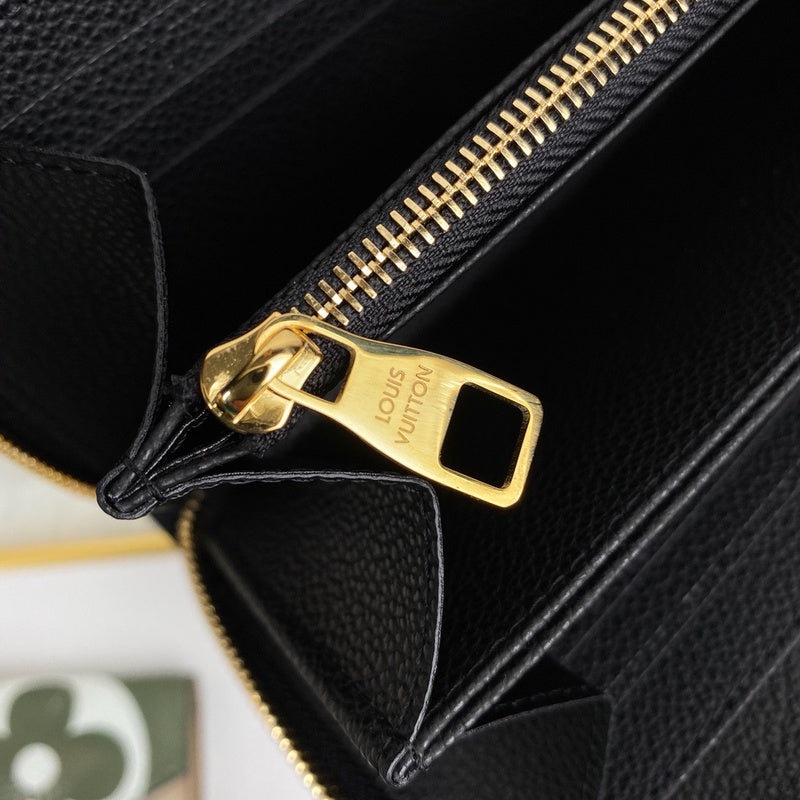 Louis Vuitton Luxury Bags 1824