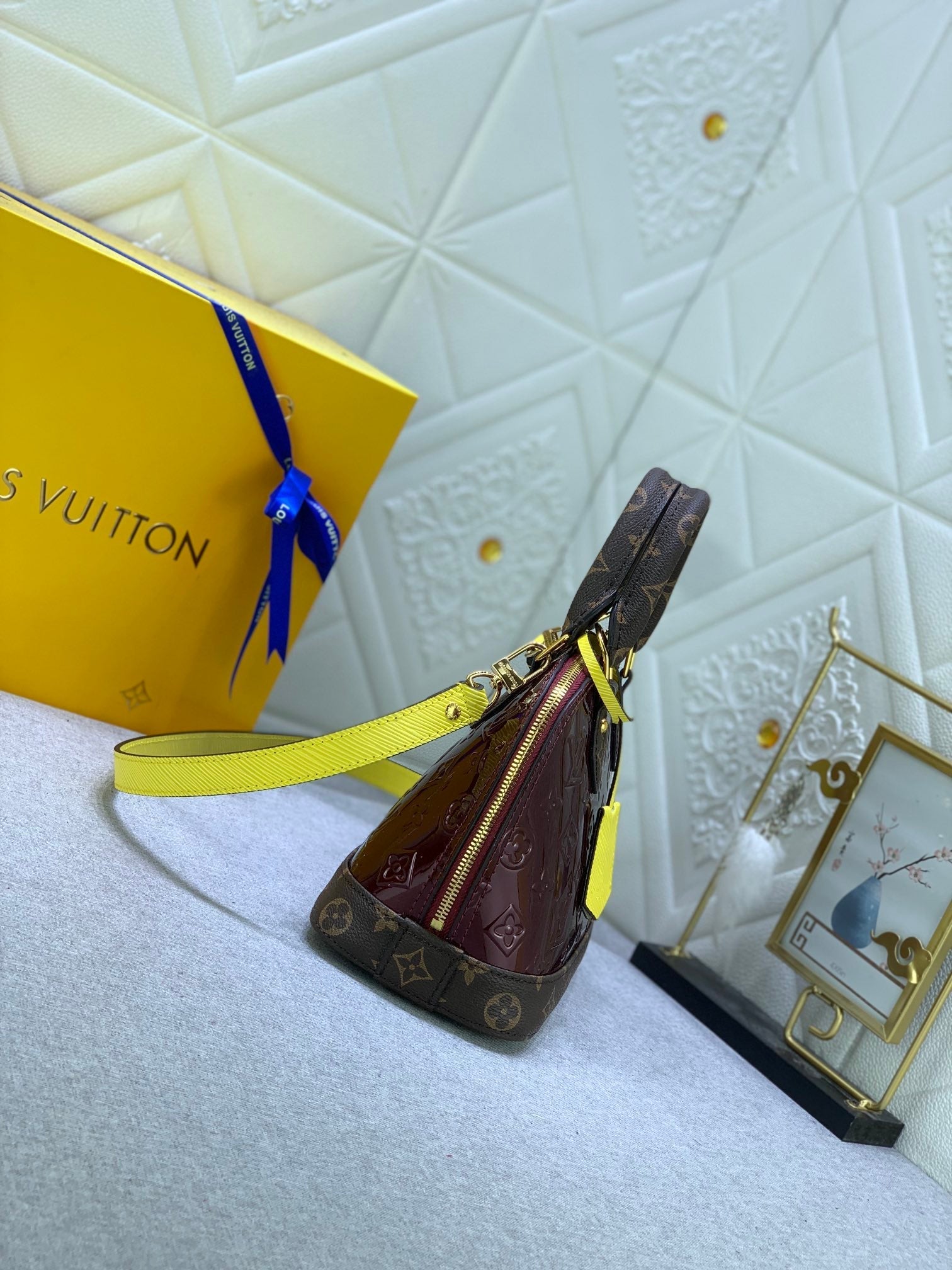 Luxury Bags Louis Vuitton  837