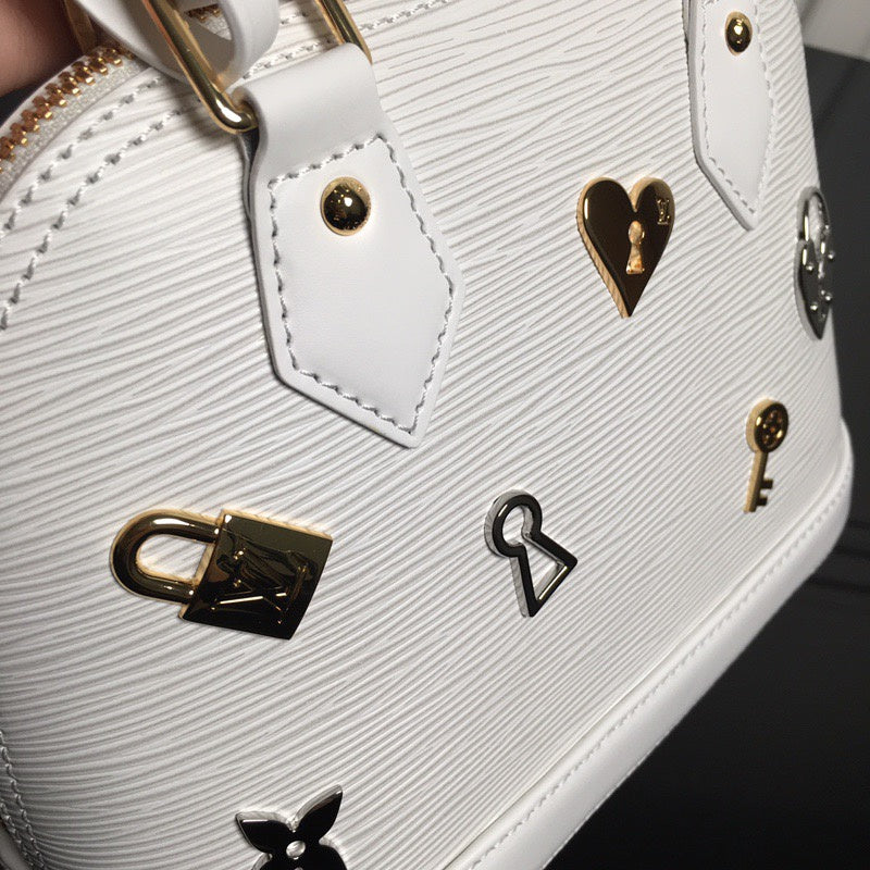 Louis Vuitton Luxury Bags 1972