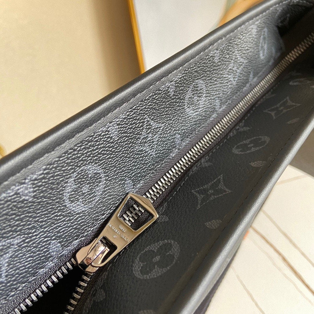 Designer Handbags louis vuitton 147
