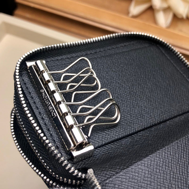 Louis Vuitton Luxury Bags 2439