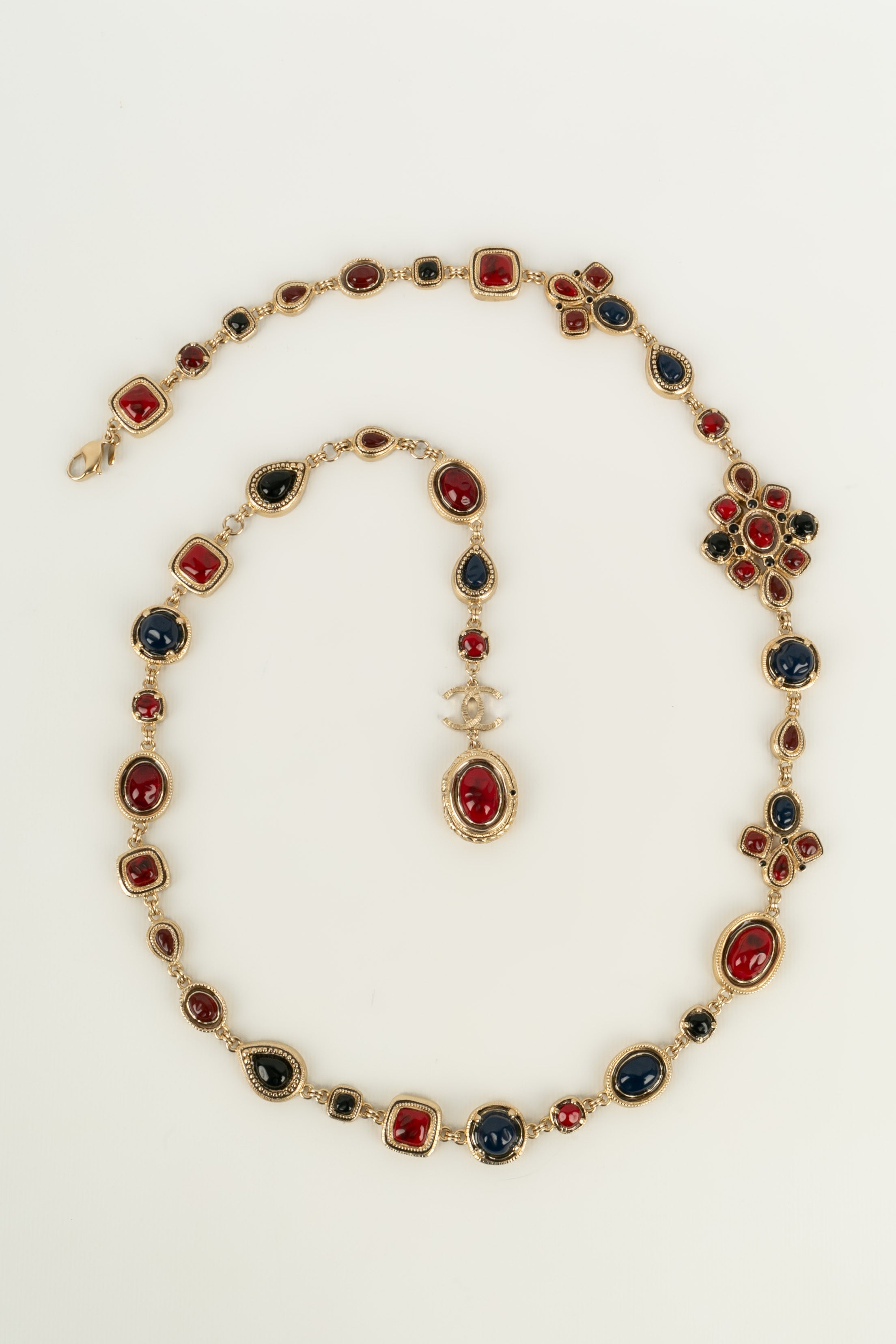 Collier Chanel Croisi��re 2010