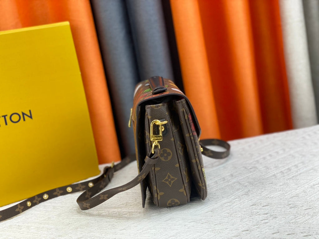 Luxury Bags Louis Vuitton  813
