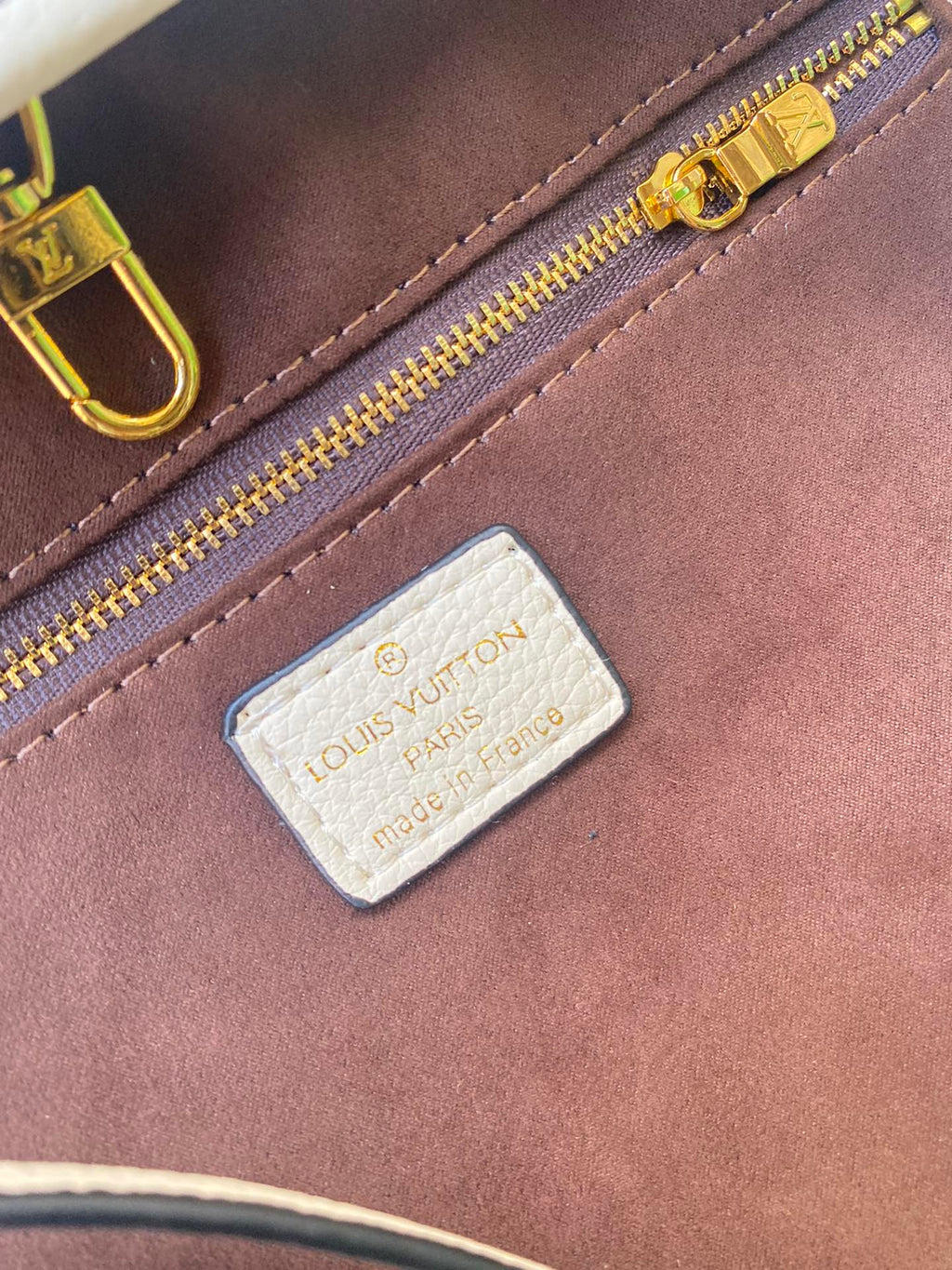 Luxury Bags Louis Vuitton  790