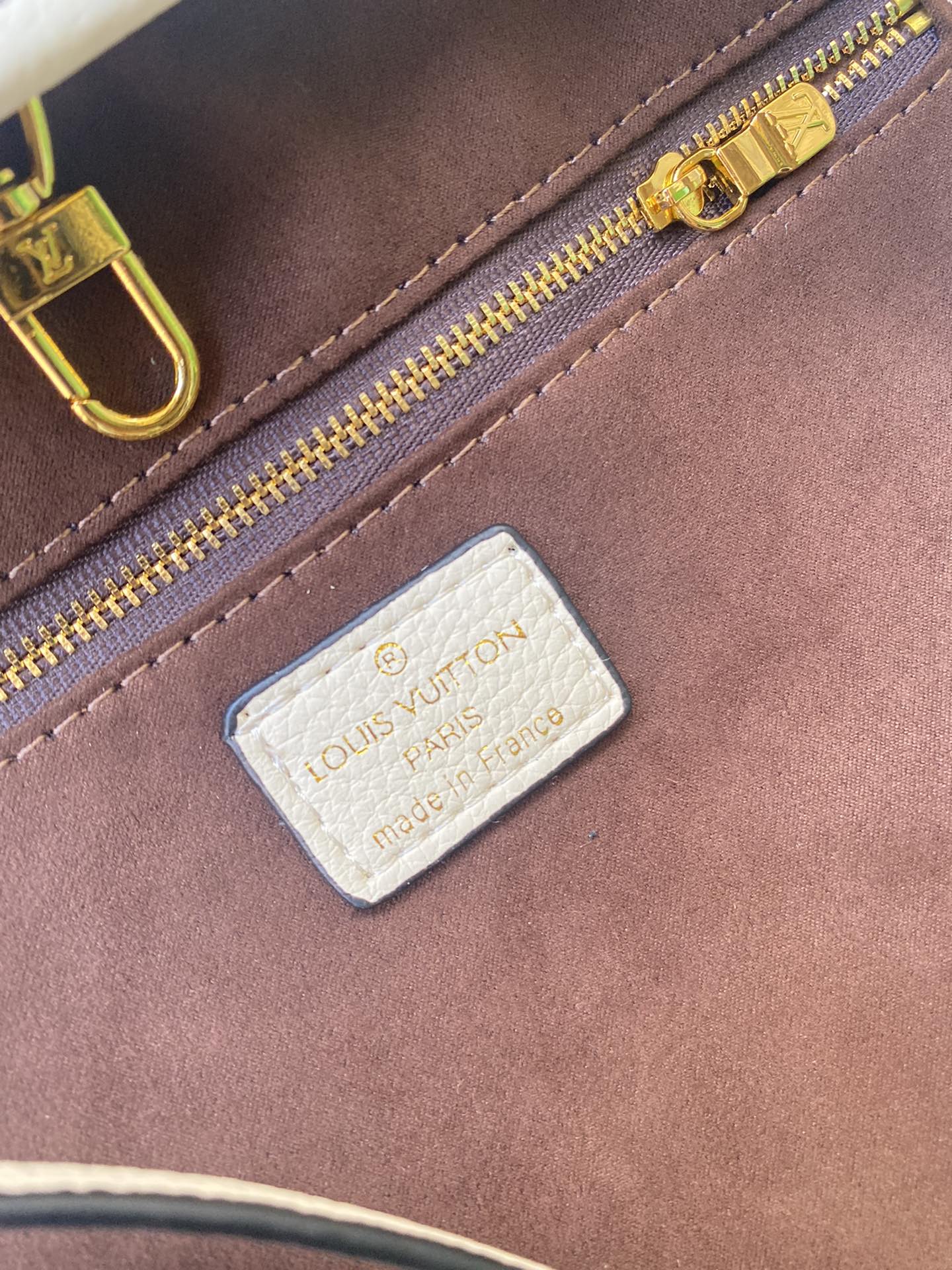 Luxury Bags Louis Vuitton  790