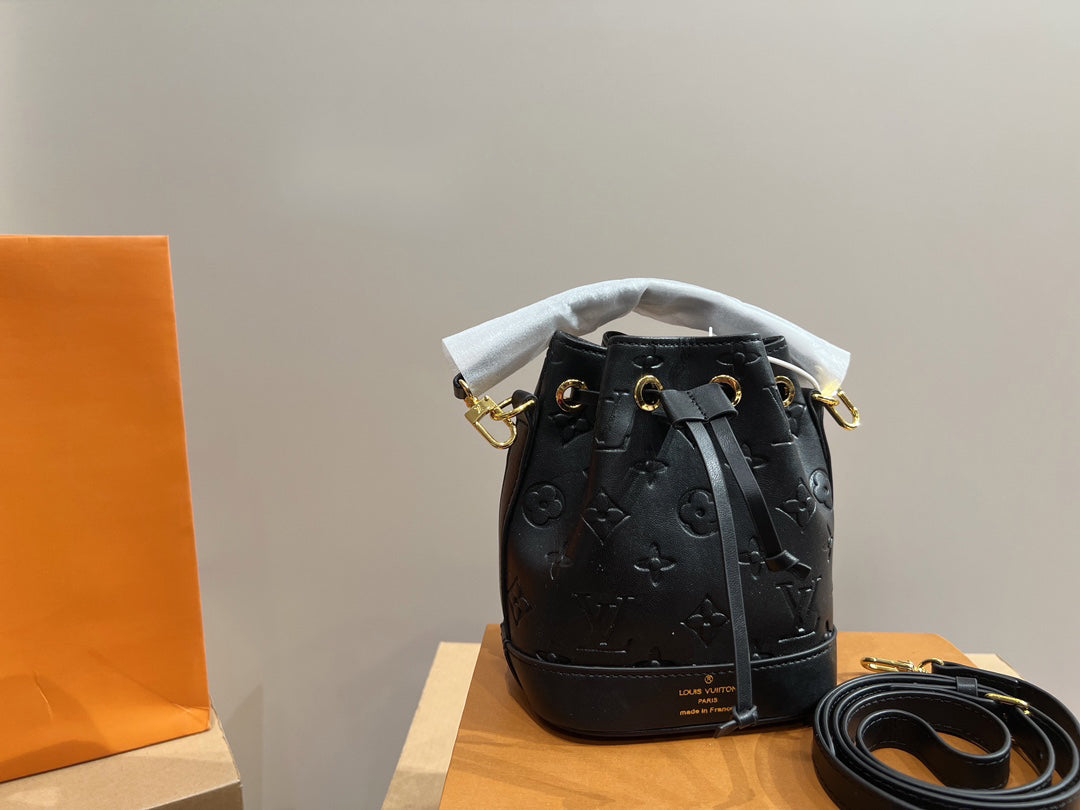 Luxury Bags Louis Vuitton  755