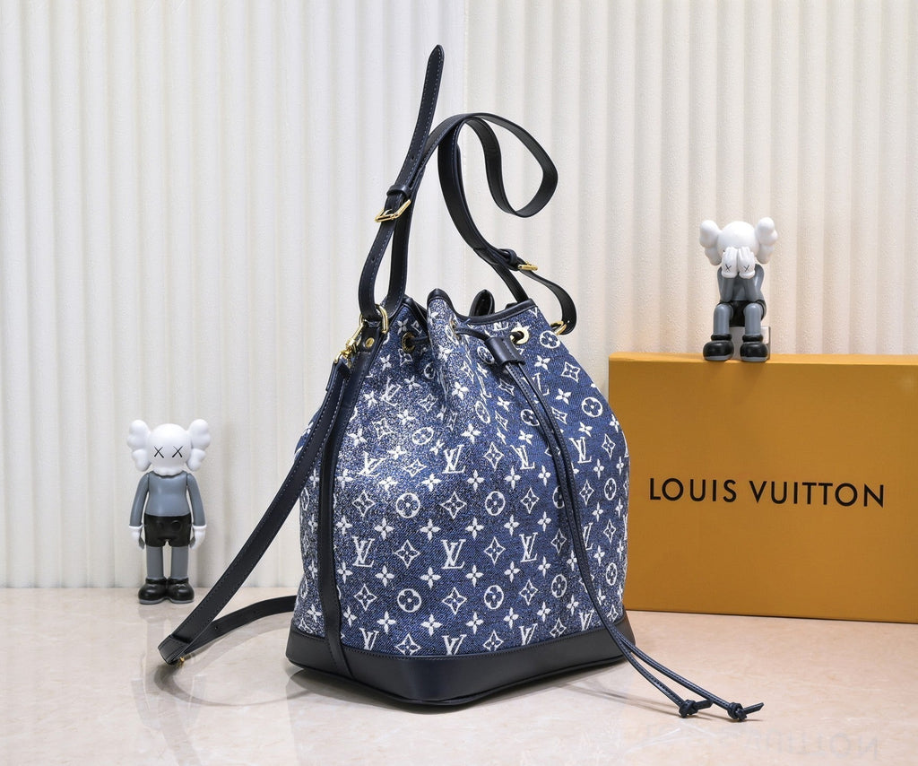 Luxury Bags Louis Vuitton  875
