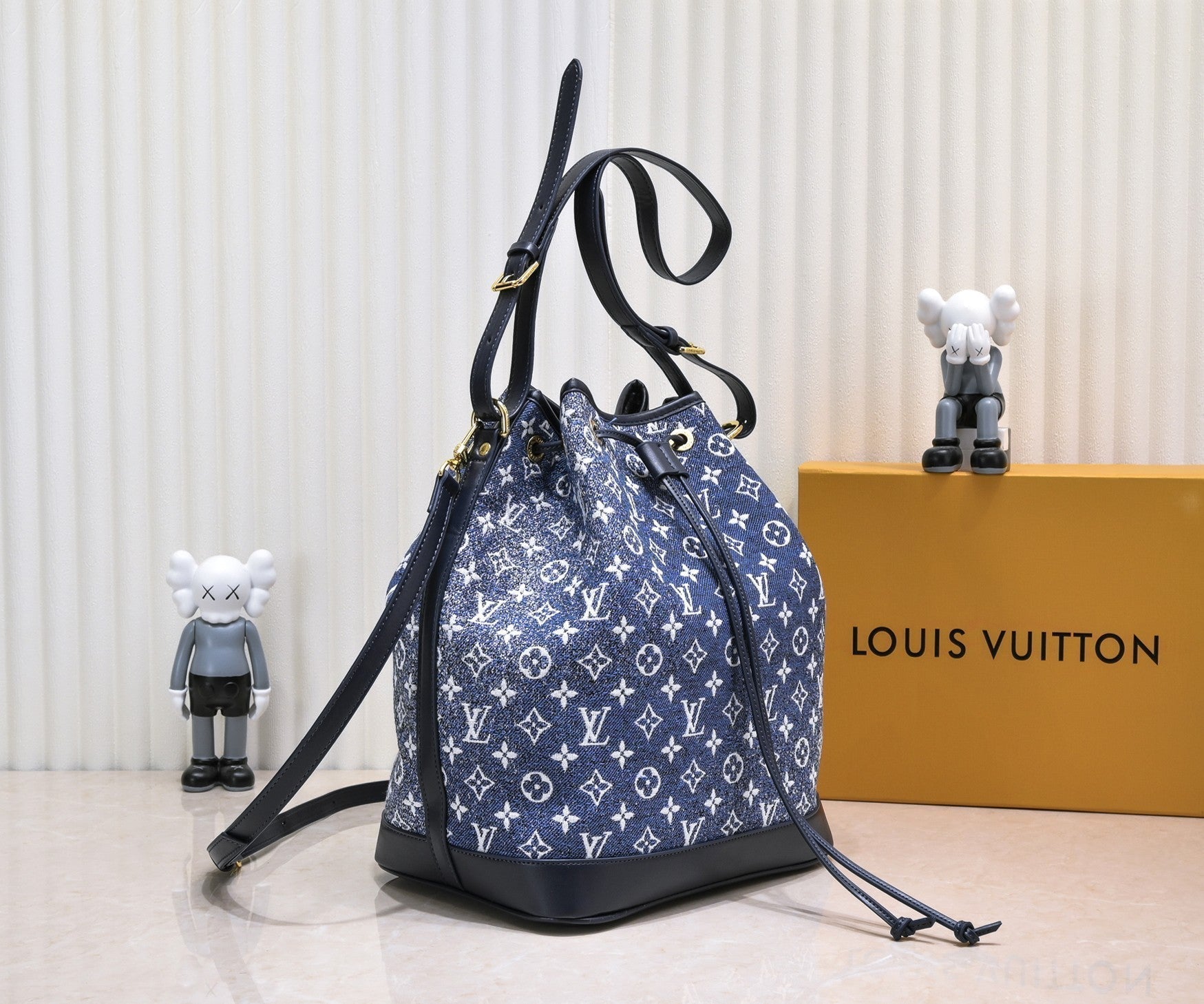 Luxury Bags Louis Vuitton  875