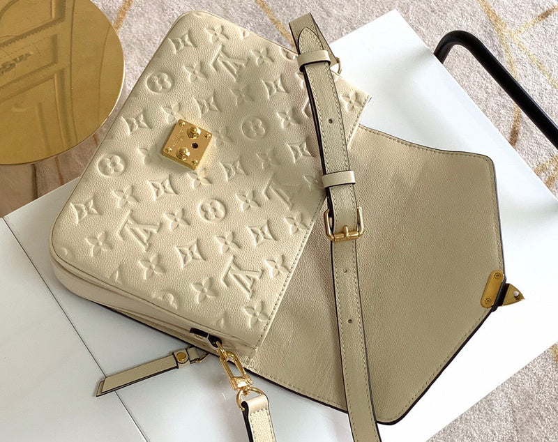 Louis Vuitton Luxury Bags 1807
