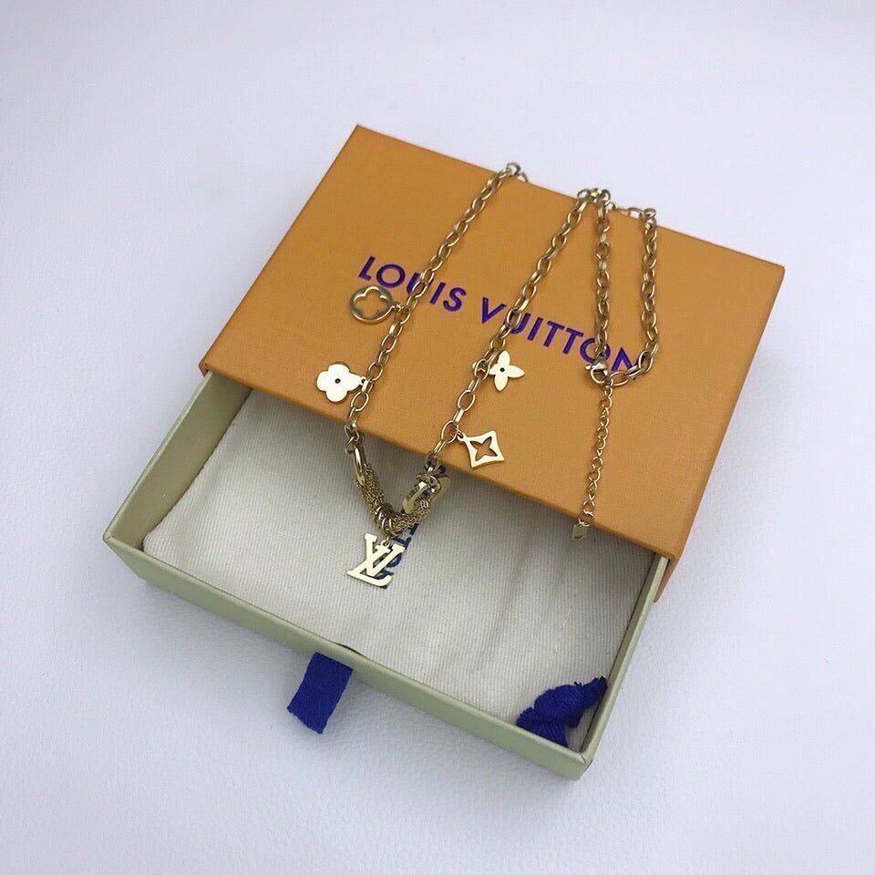 BG - Holiday Necklace louis vuitton006