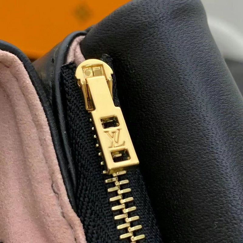 Louis Vuitton Luxury Bags 2474