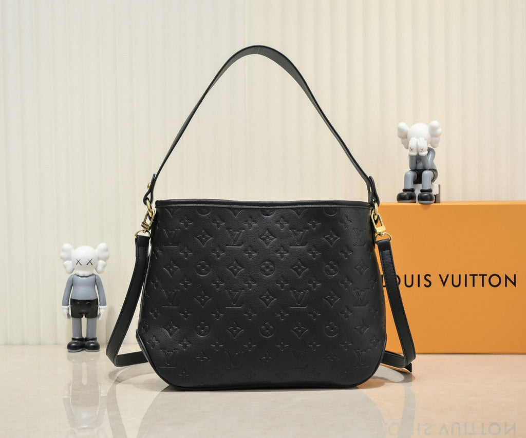 Luxury Bags Louis Vuitton  807
