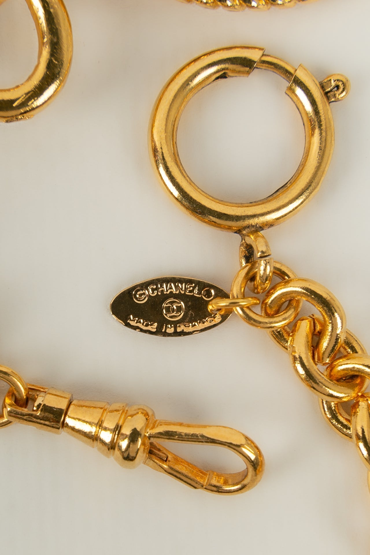 Collier loupe Chanel