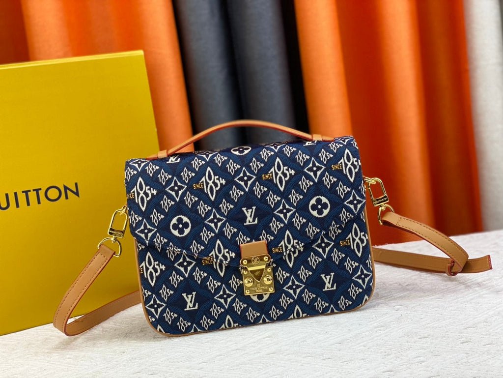 Luxury Bags Louis Vuitton  802