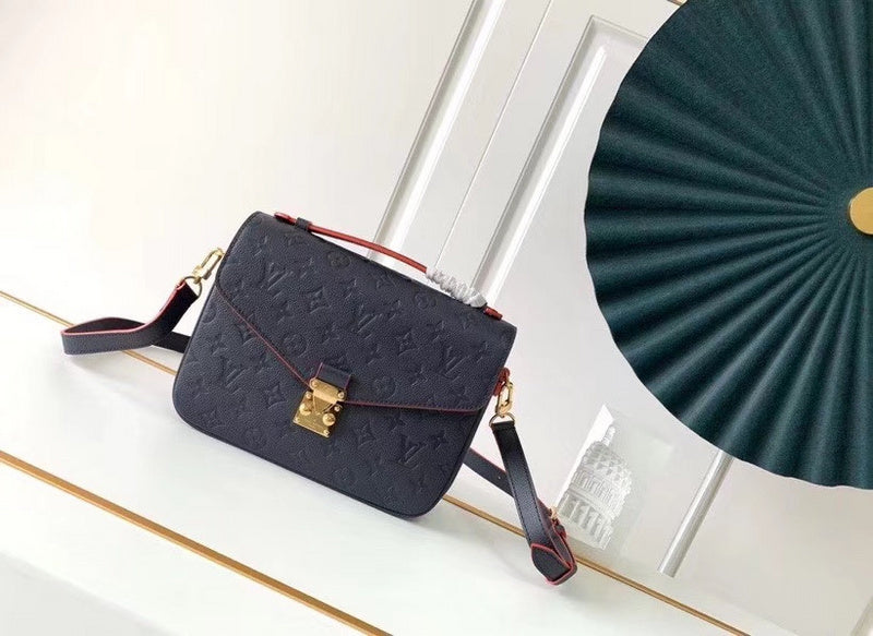 Louis Vuitton Luxury Bags 2630