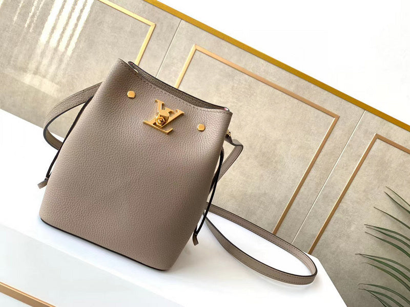 Louis Vuitton Luxury Bags 2582