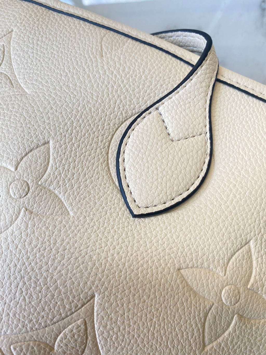 Luxury Bags Louis Vuitton  790
