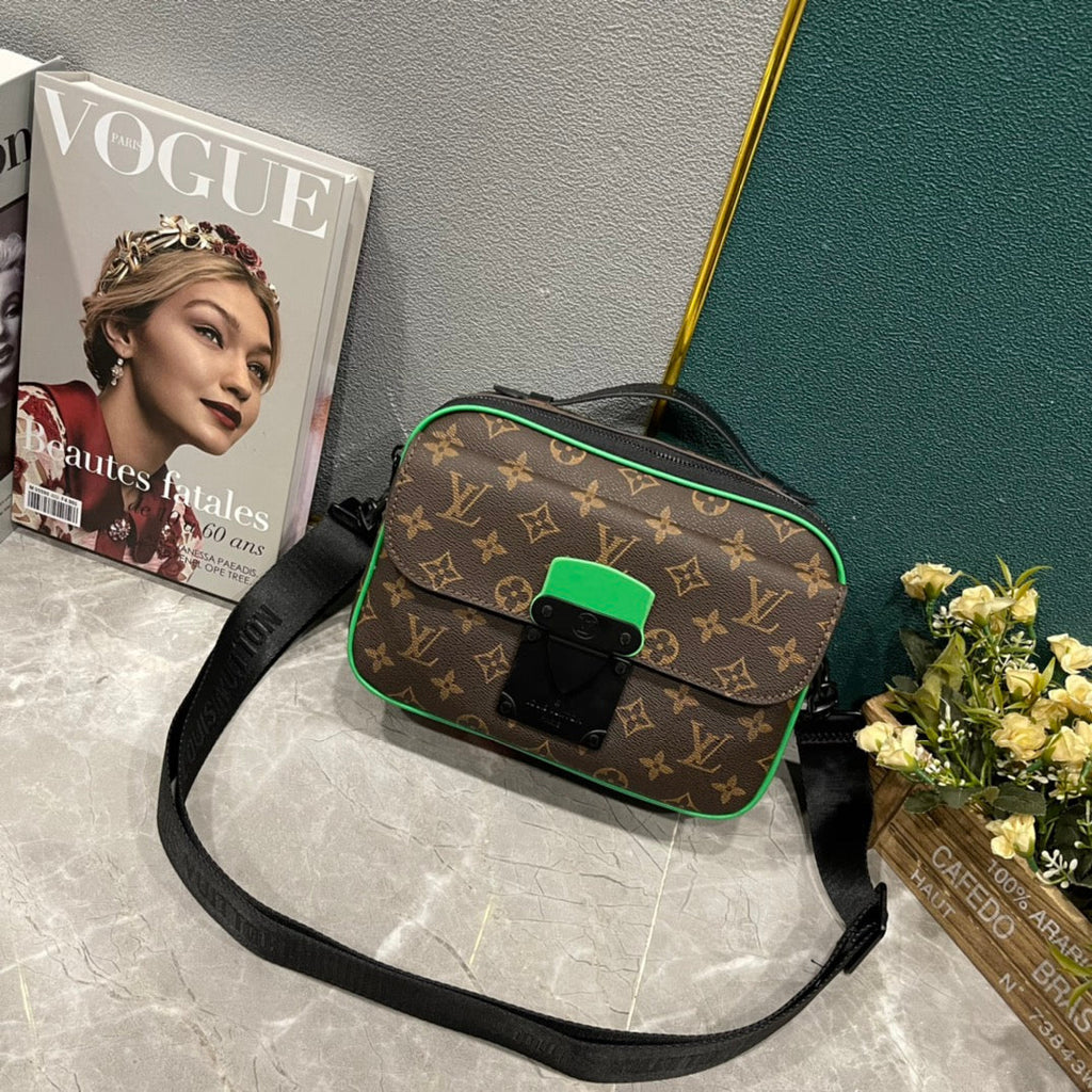 Luxury Bags Louis Vuitton  851
