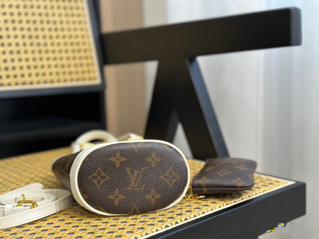 Luxury Bags Louis Vuitton  725