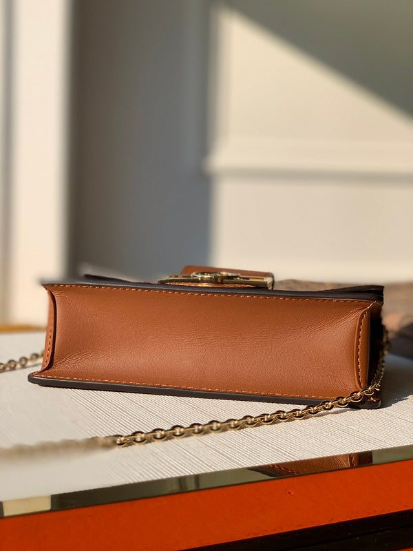 Louis Vuitton Luxury Bags 2604
