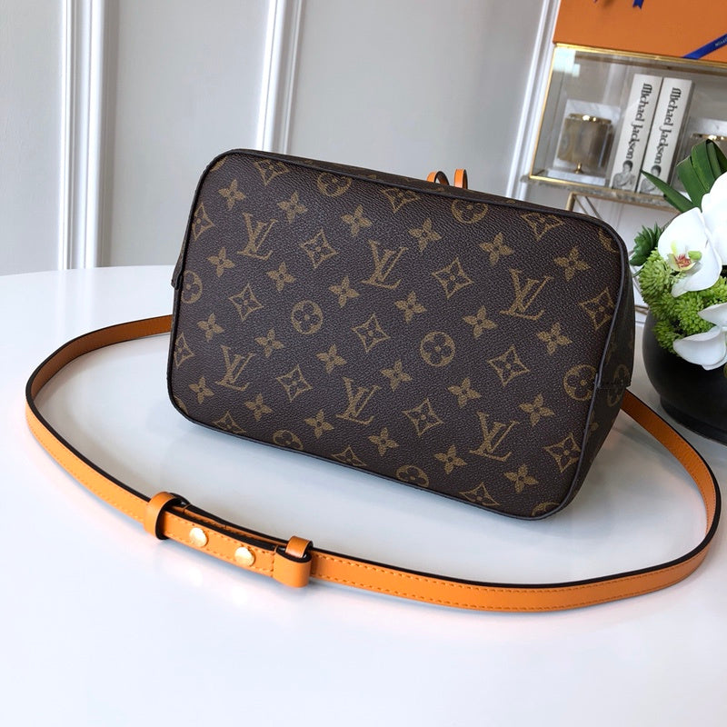 Louis Vuitton Luxury Bags 2697
