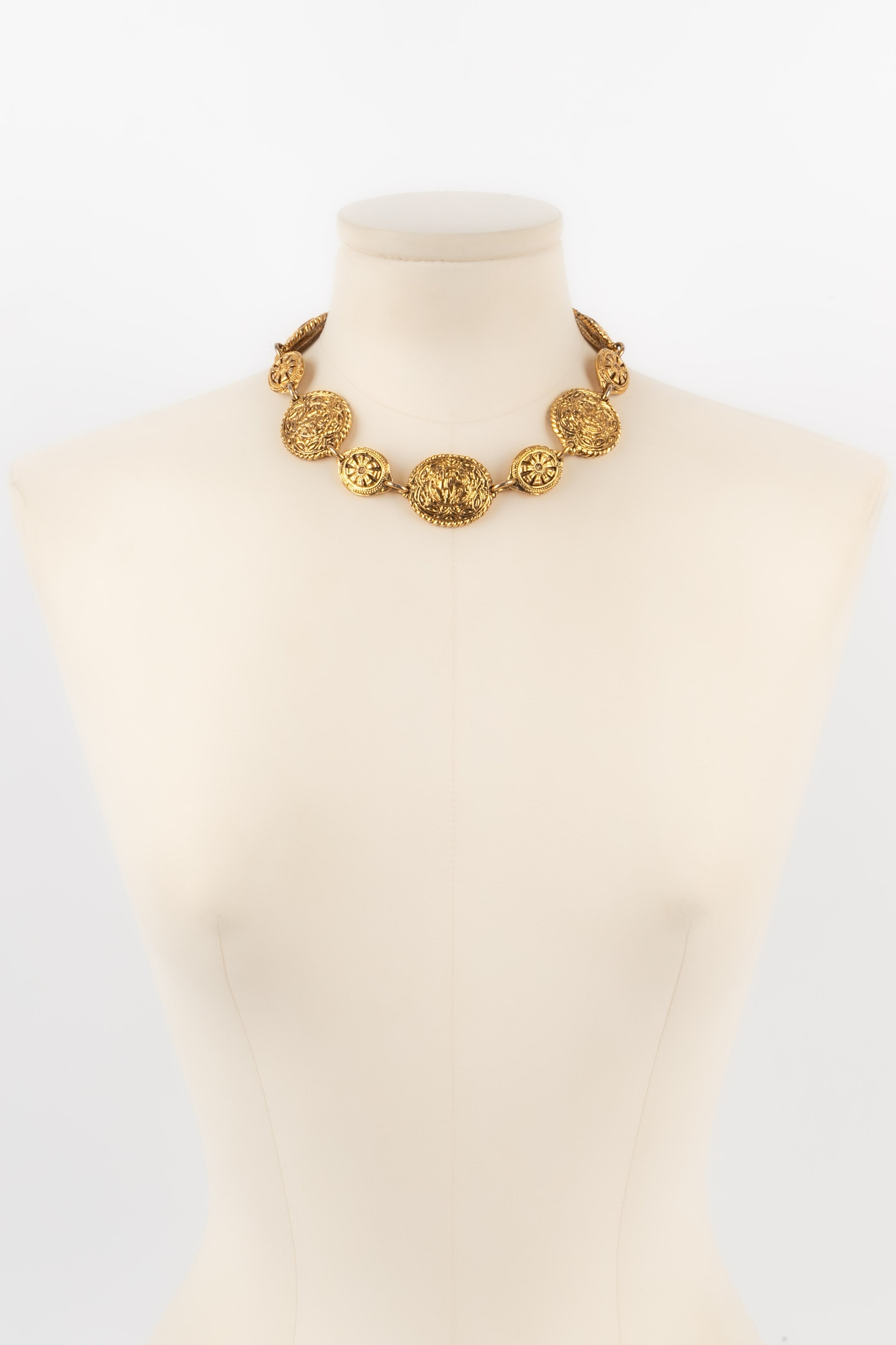 Collier dor�� Chanel 1980s
