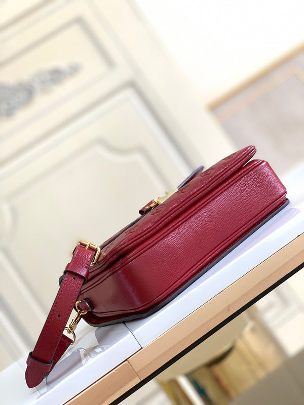 Louis Vuitton Luxury Bags 1811