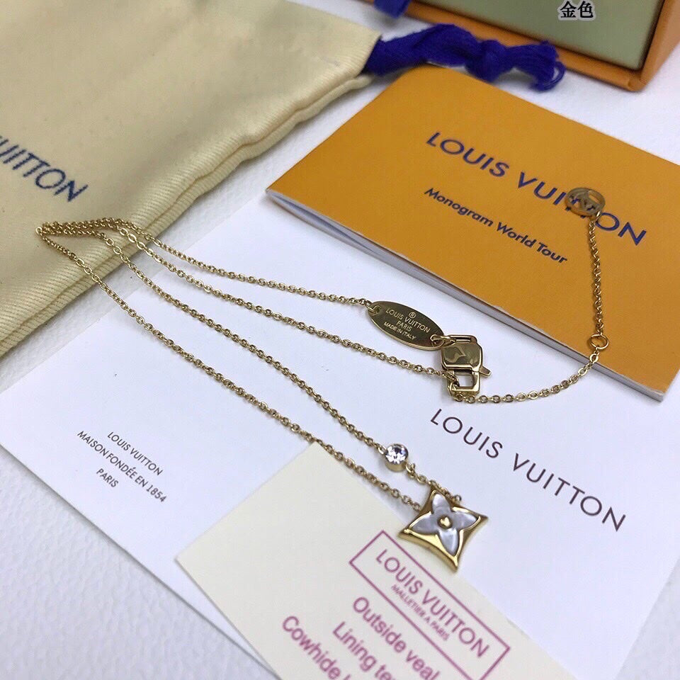 BG - Holiday Necklace louis vuitton005