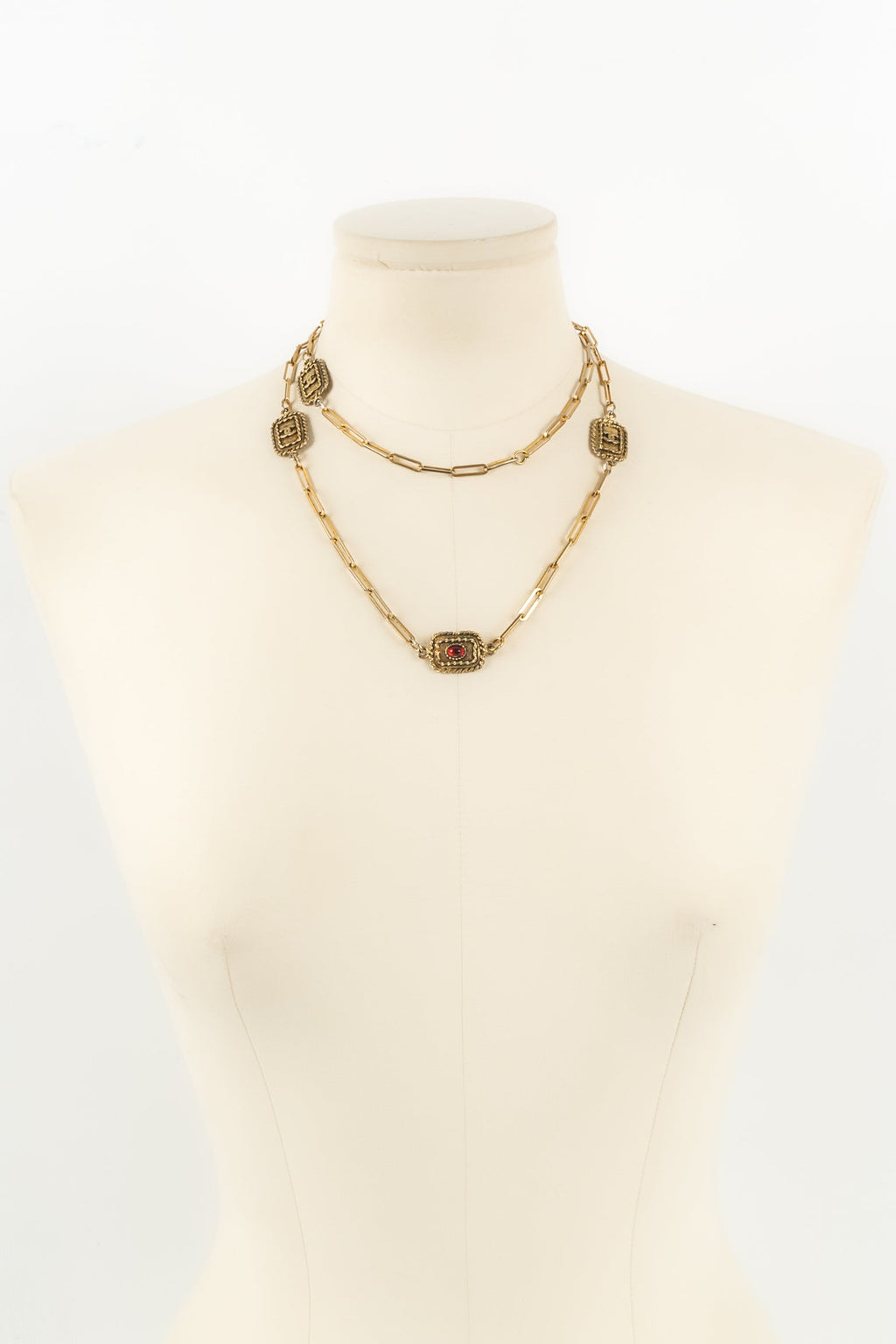 Collier dor�� Chanel 1984