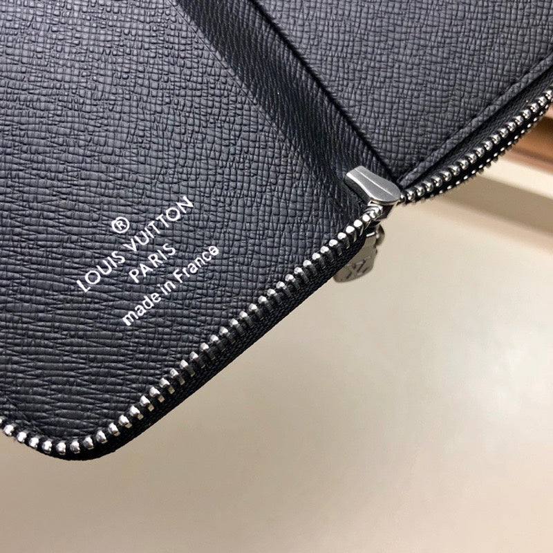 Louis Vuitton Luxury Bags 2439