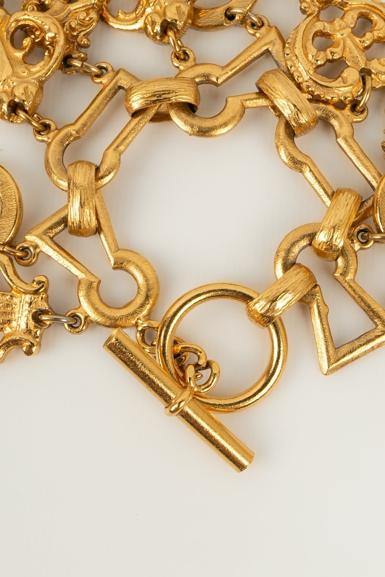 Iconique bracelet "cl��s" Chanel 1993
