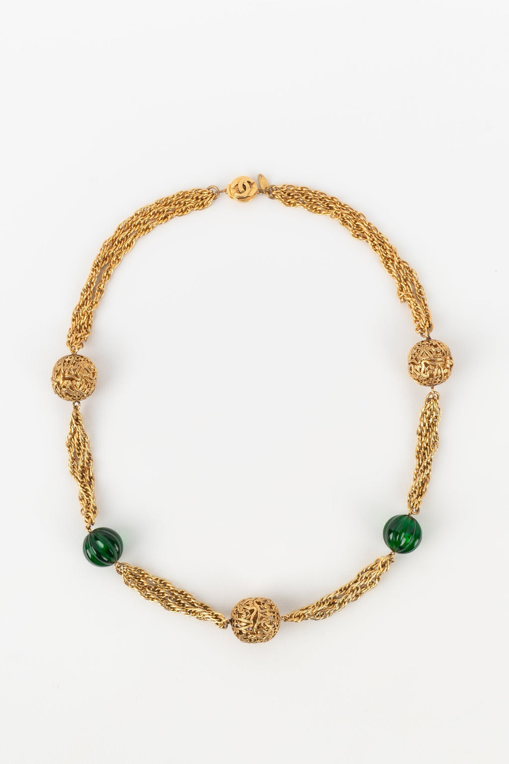 Collier dor�� Chanel 1984