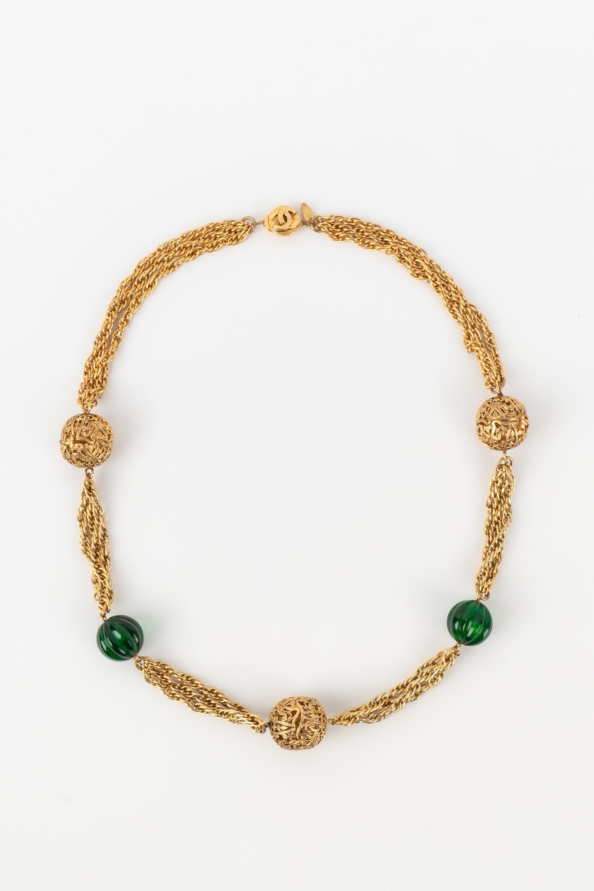 Collier dor�� Chanel 1984