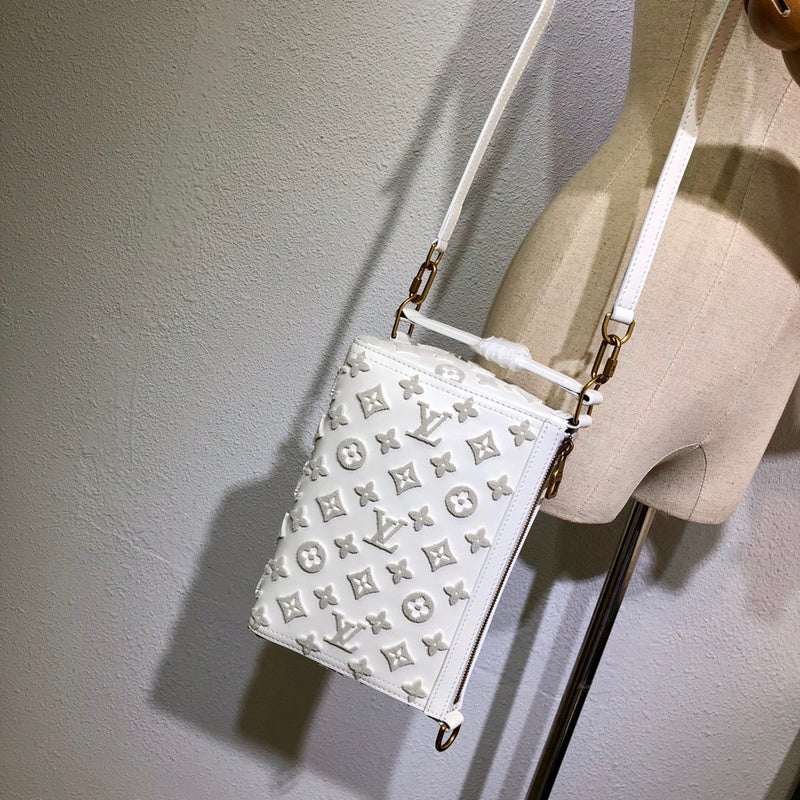 Louis Vuitton Luxury Bags 1902