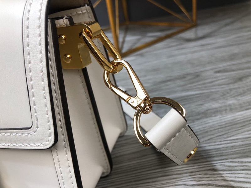 Louis Vuitton Luxury Bags 1830