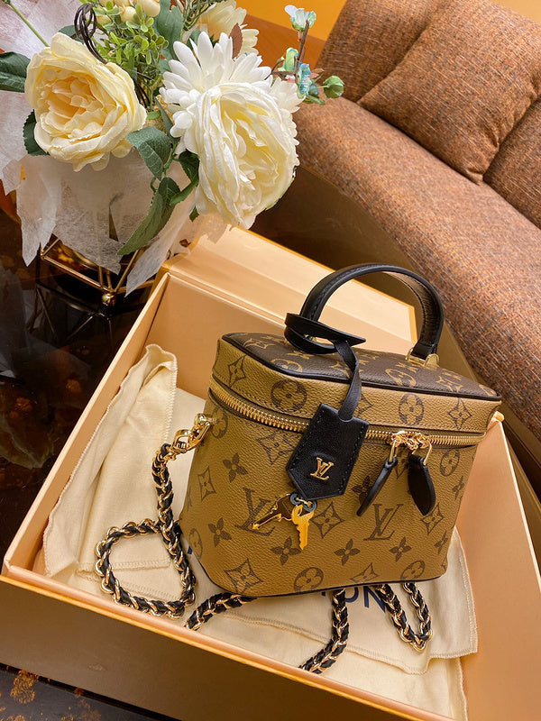 Louis Vuitton Luxury Bags 2670