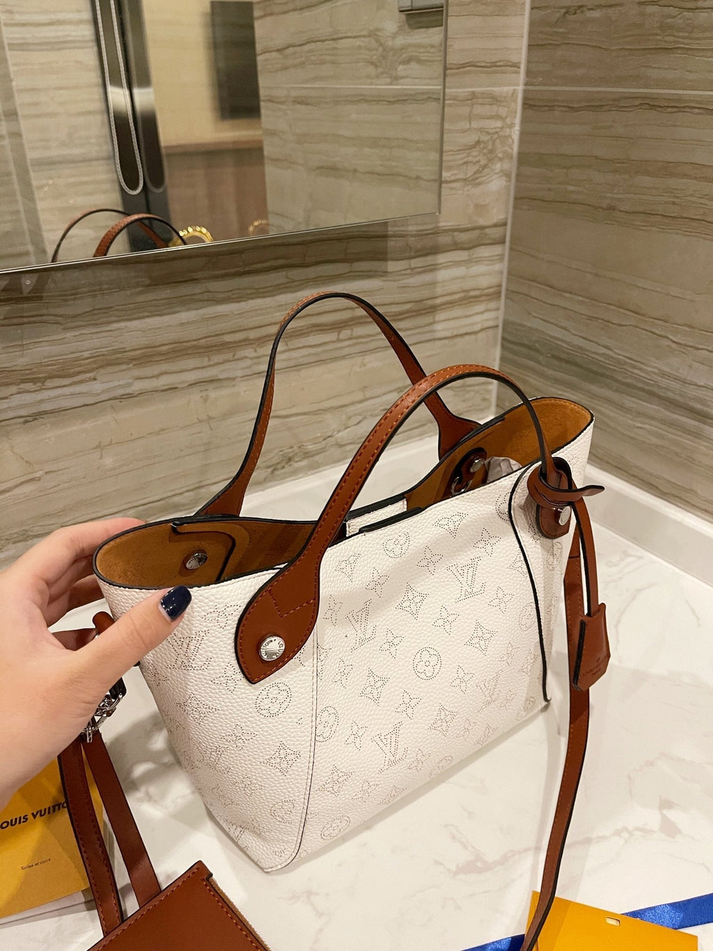 Designer Handbags louis vuitton 085