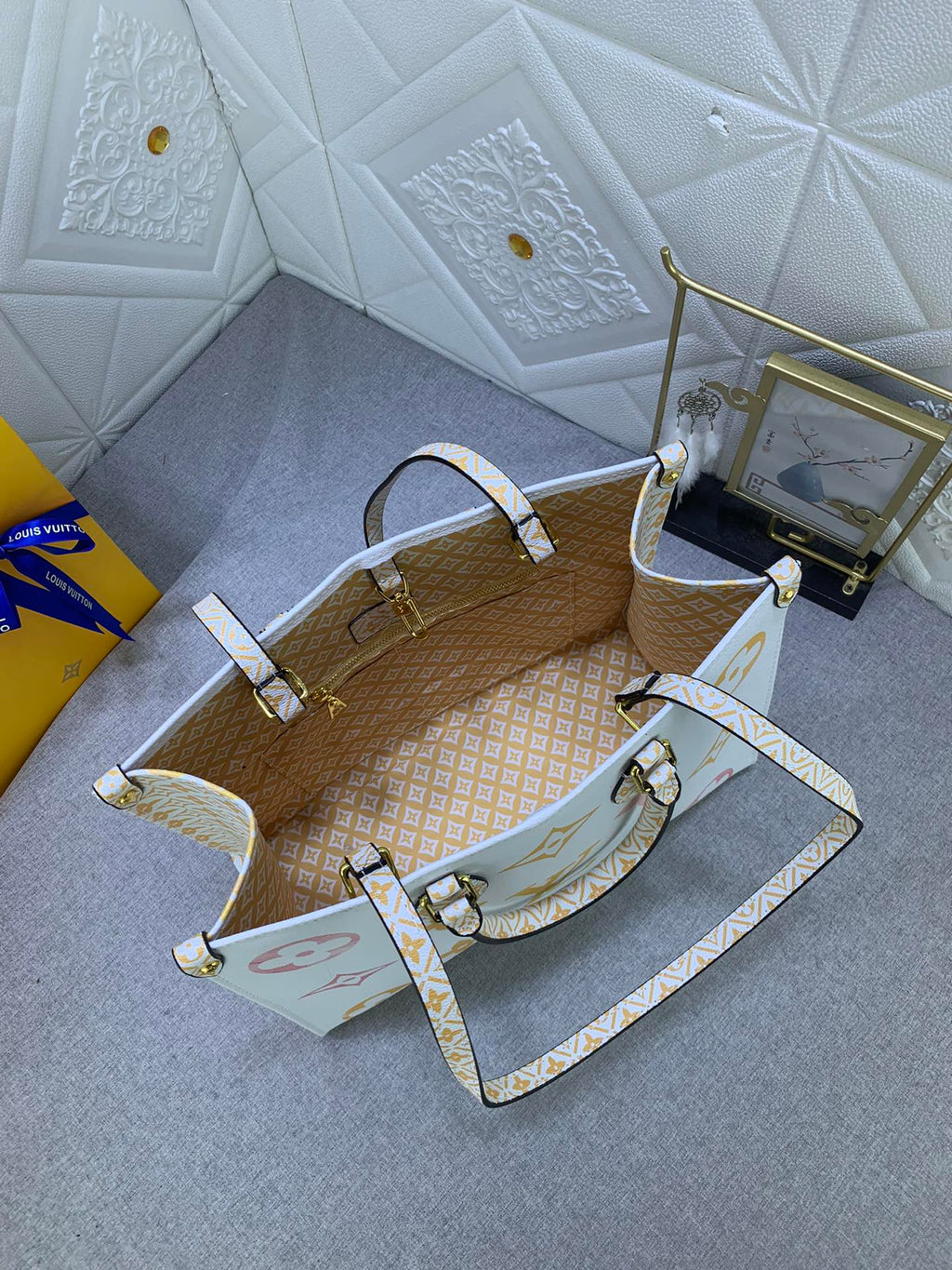 Luxury Bags Louis Vuitton  815