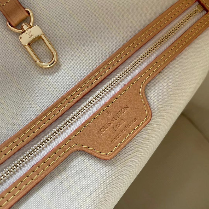 Louis Vuitton Luxury Bags 2535