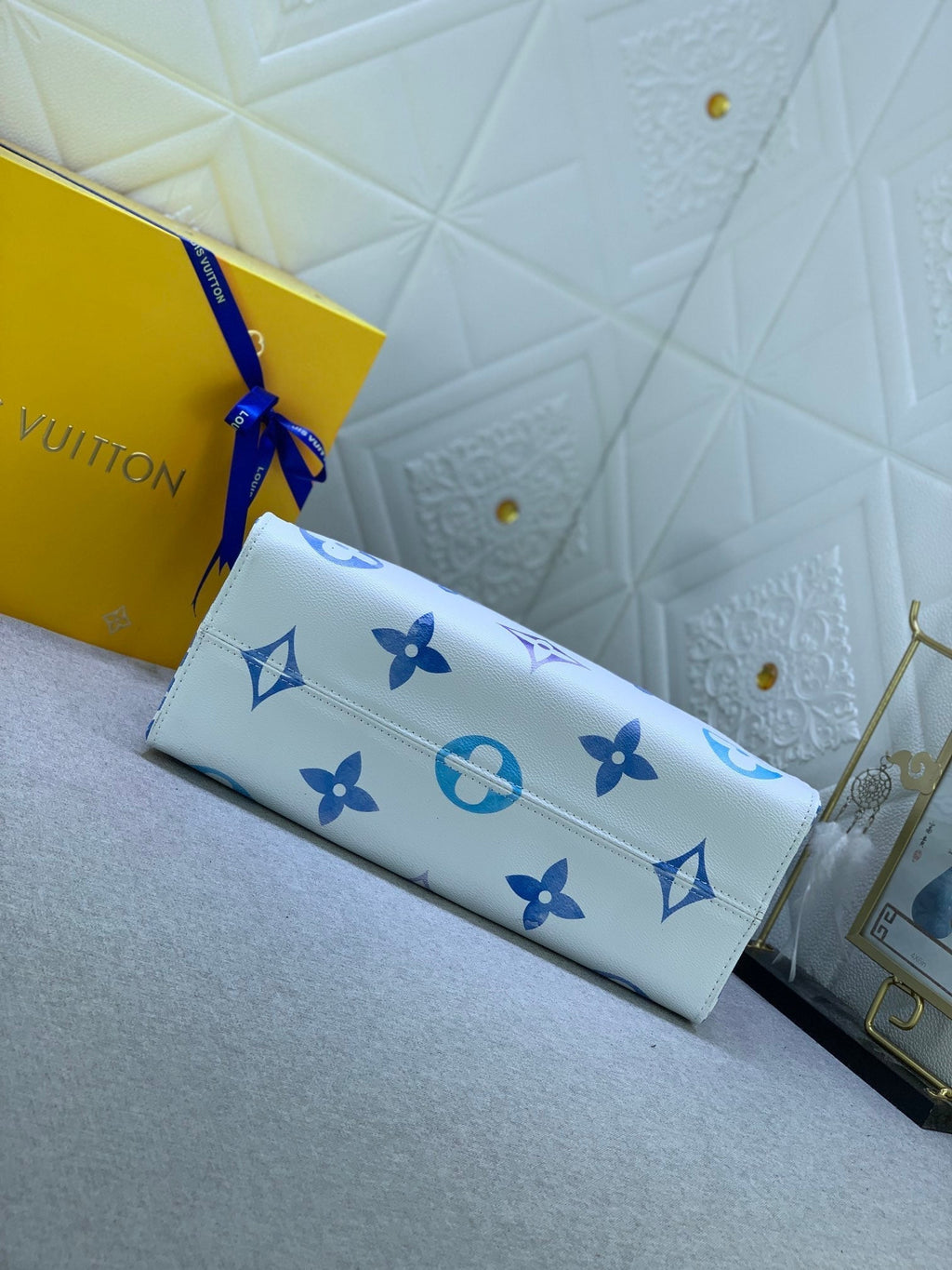 Luxury Bags Louis Vuitton  819