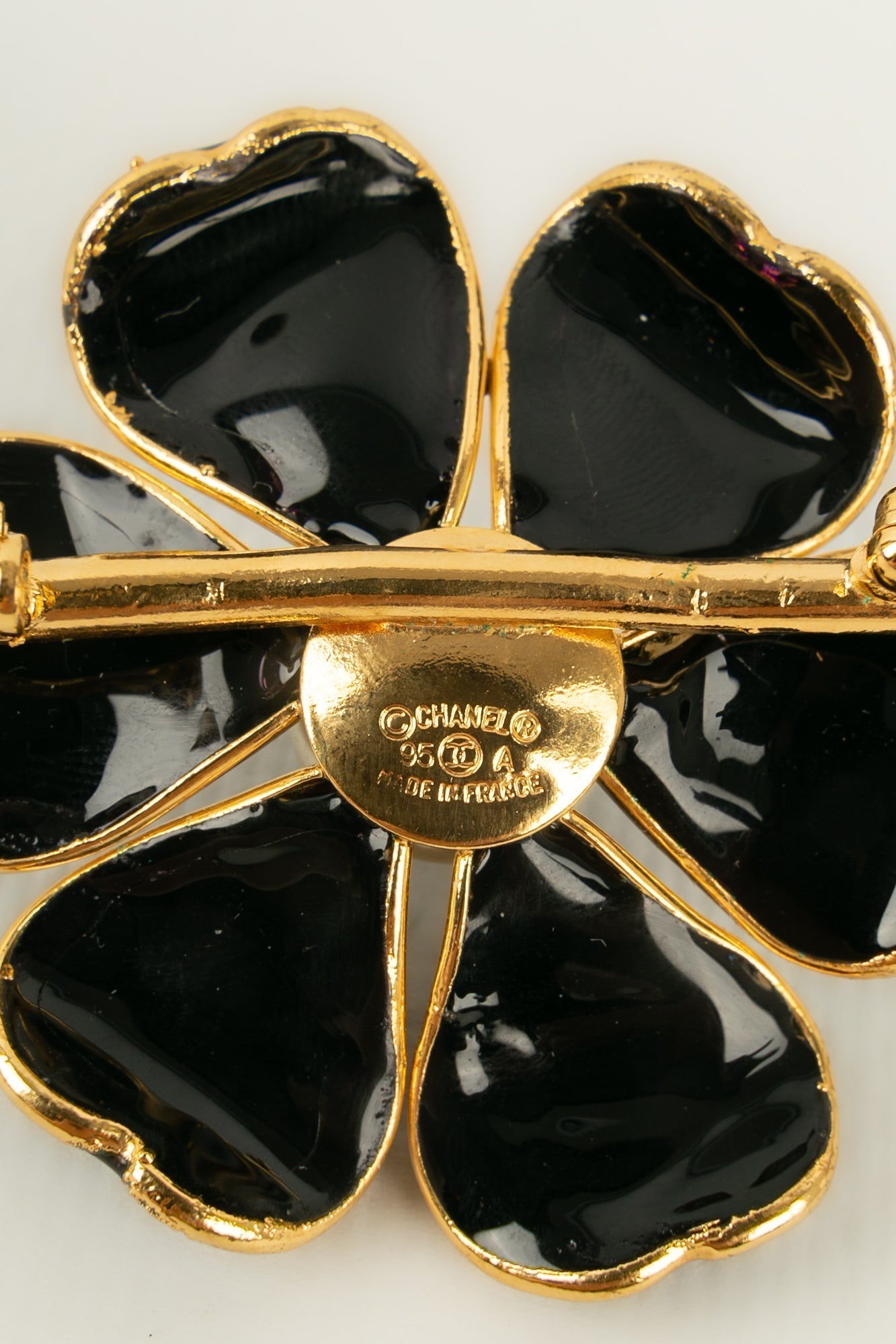 Broche camélia Chanel Automne 1995