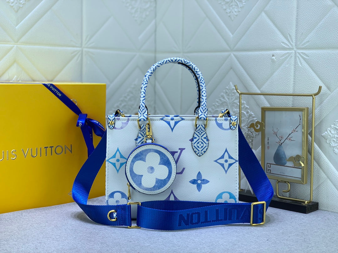 Luxury Bags Louis Vuitton  820