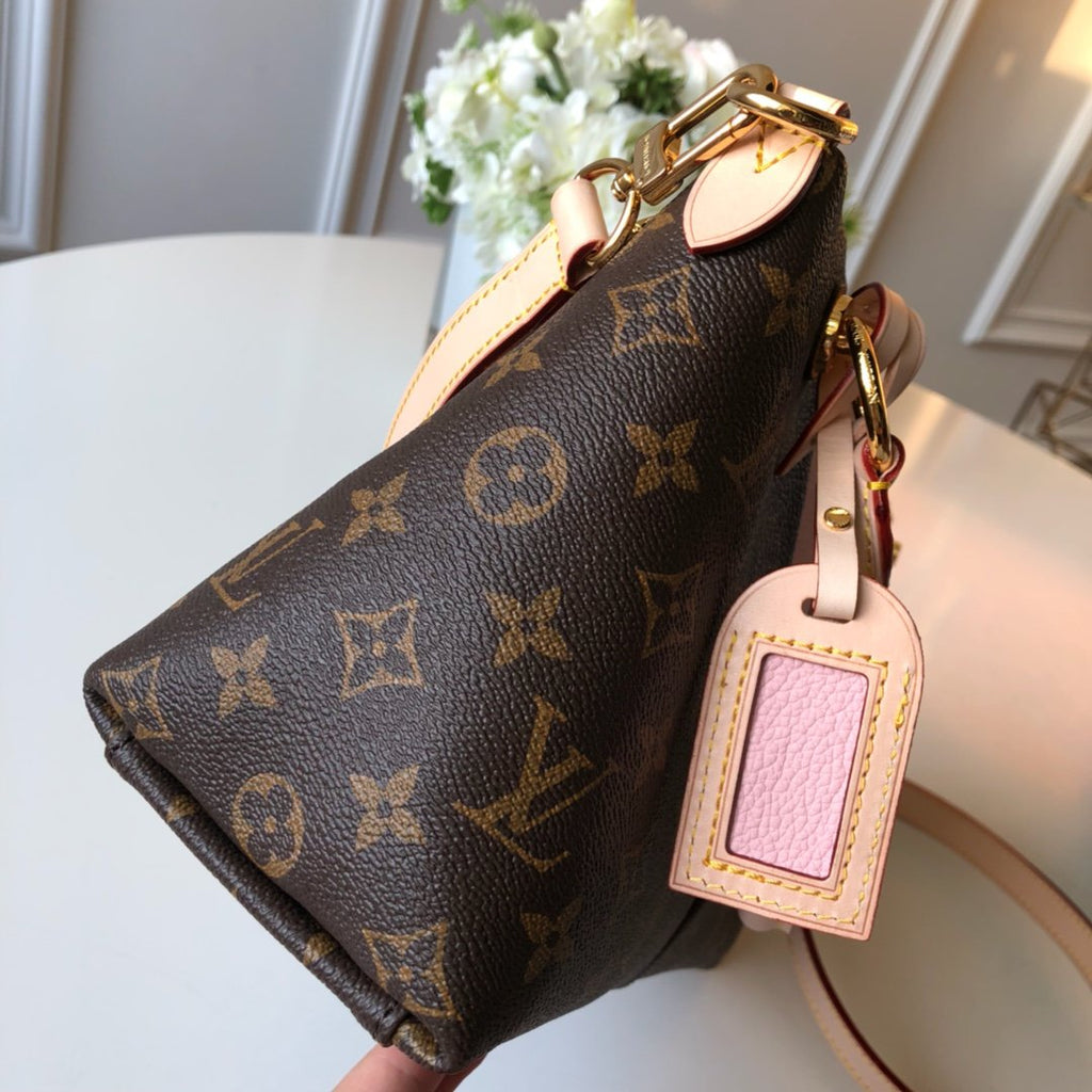 Louis Vuitton  V TOTE BB Handbag