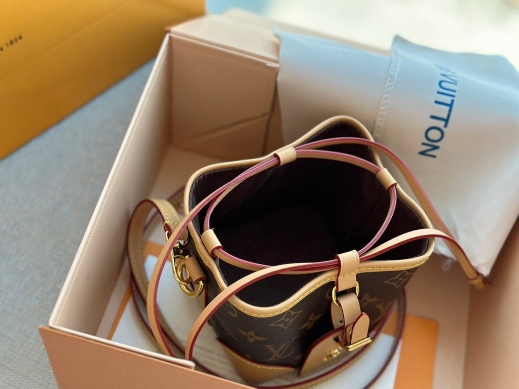 Luxury Bags Louis Vuitton  727